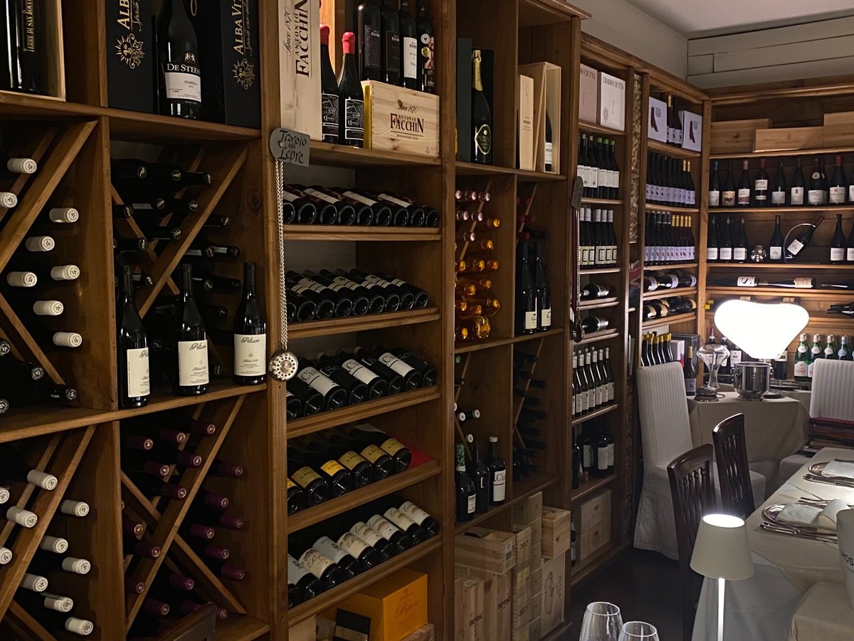 Il vino e la cantina della Sosteria